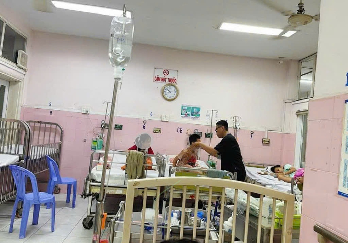 Vụ nghi ngộ độc tại trường tiểu học ở TP.HCM: Số ca tăng lên 184