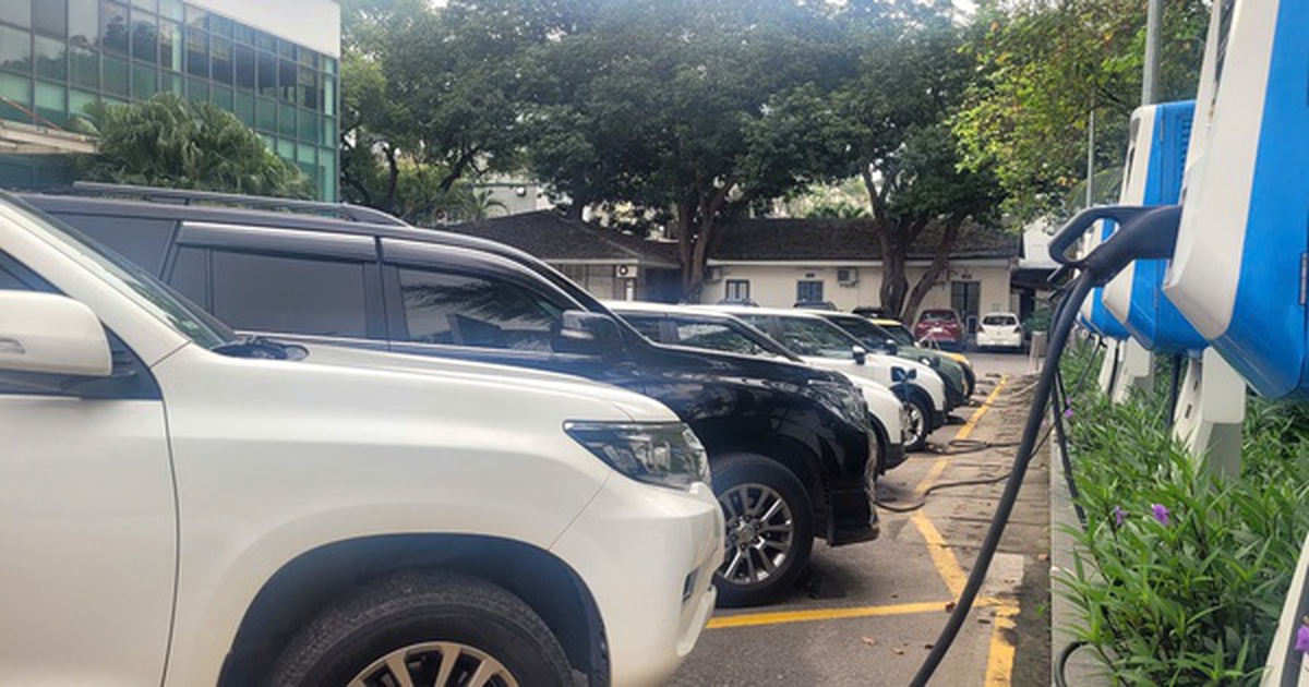 Nếu 100 ngàn xe ô tô cùng sạc một lúc sẽ thế nào với hệ thống điện?