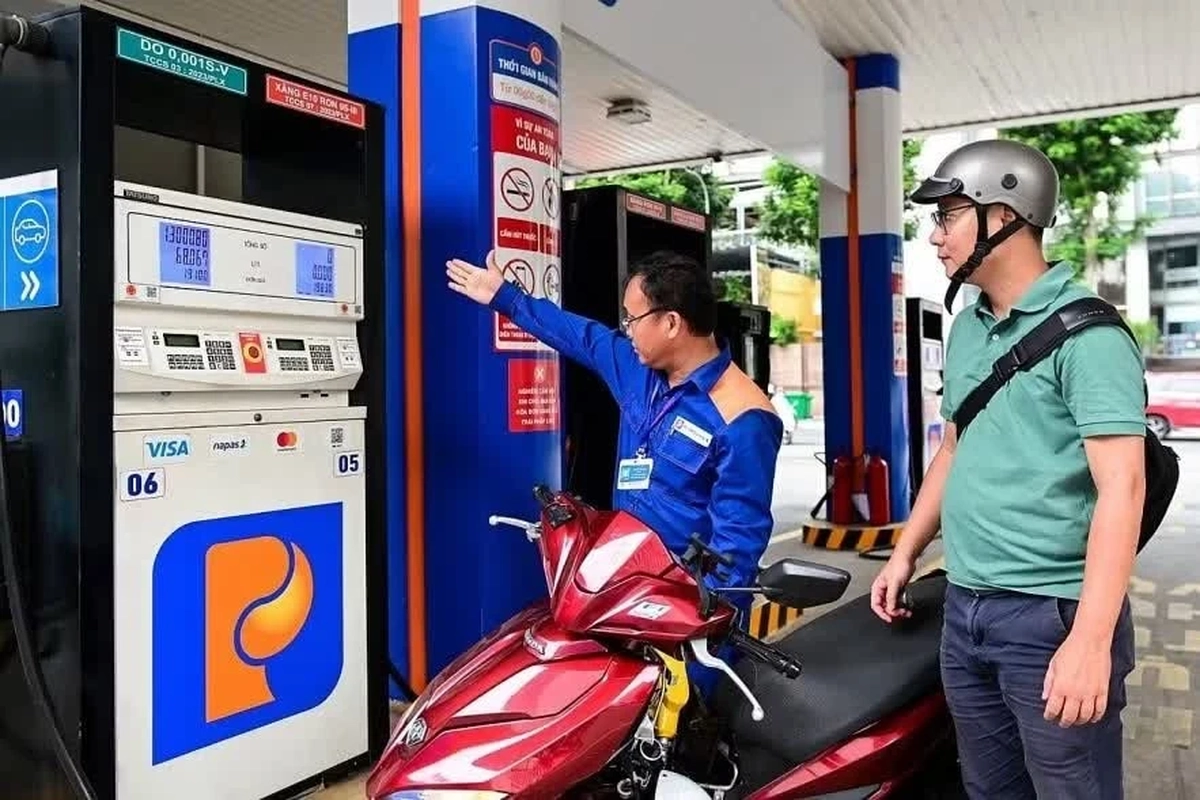 Quốc hội cho phép giảm thuế xăng, dầu về 0 đồng...