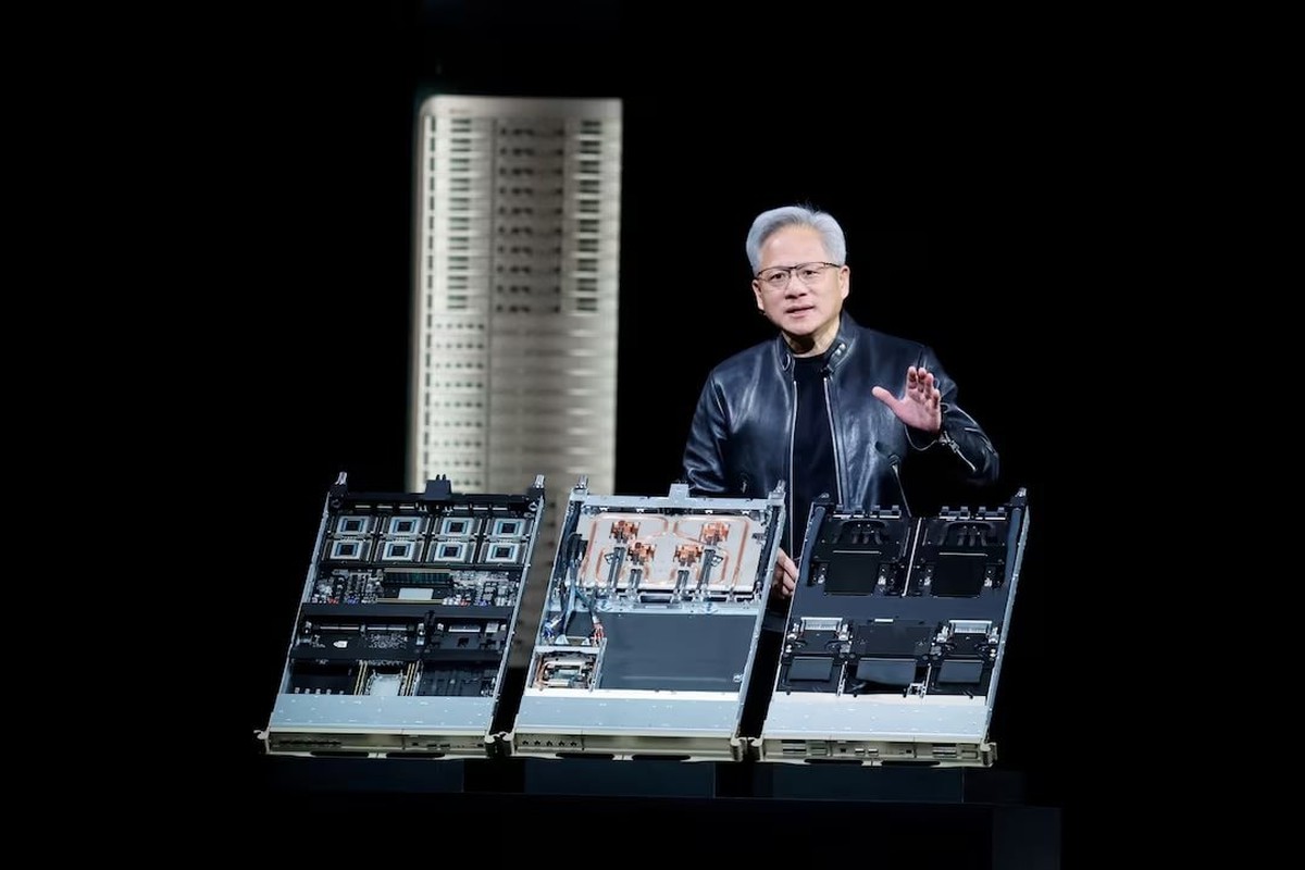 NVIDIA và cú nổ 1.000 tỷ USD: Jensen Huang tuyên bố "thời điểm bước ngoặt" đã tới