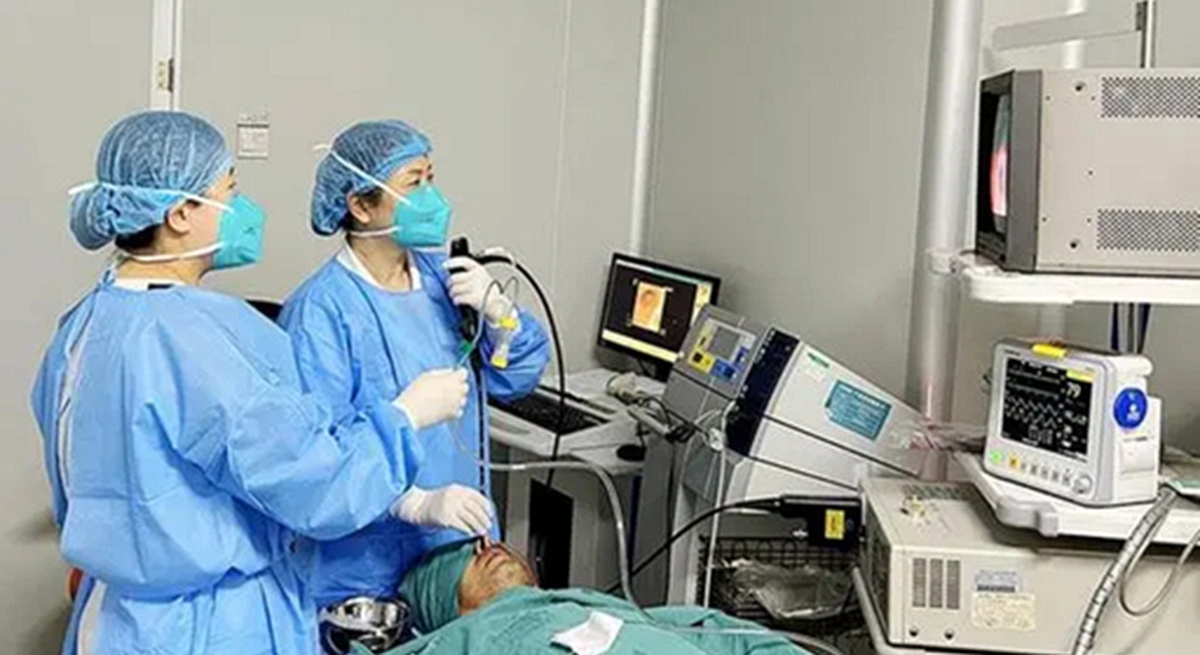 Người đàn ông 57 tuổi mắc ung thư giai đoạn cuối dù không hút thuốc, uống rượu, nguyên nhân từ 1 thói quen ăn uống nhiều người thích