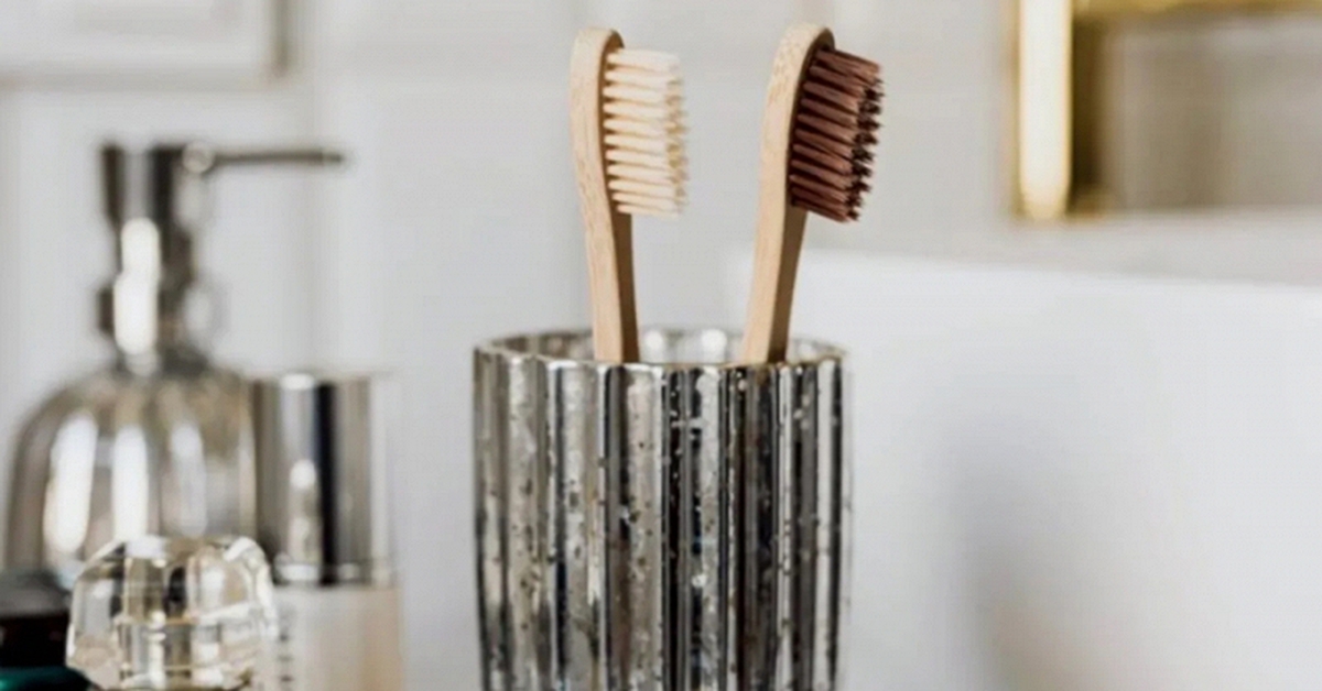 Bác sĩ Nhật cảnh báo đặc biệt cho bất kỳ ai để bàn chải theo chiều thẳng đứng