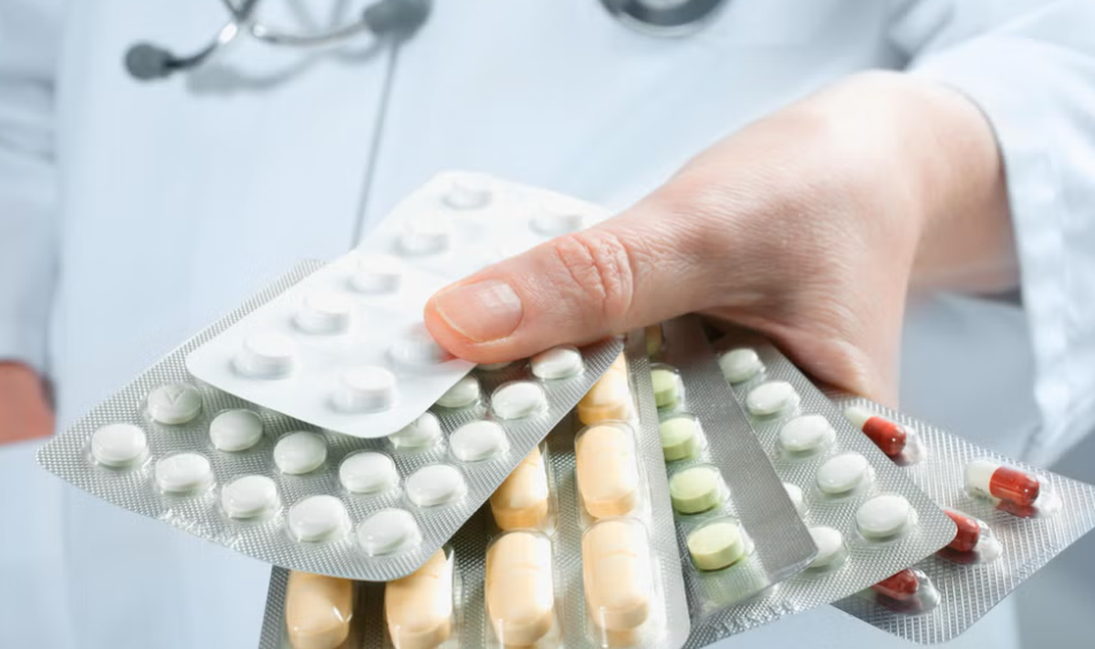 Nguy cơ 10 triệu ca tử vong mỗi năm vào năm 2050: Các bác sĩ lên tiếng về một "đại dịch" còn đáng sợ hơn cả ung thư đang cận kề