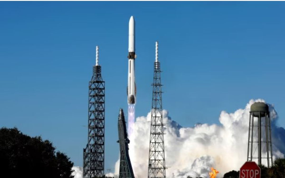 “Rùa” và “Thỏ” trong cuộc đua không gian vũ trụ...