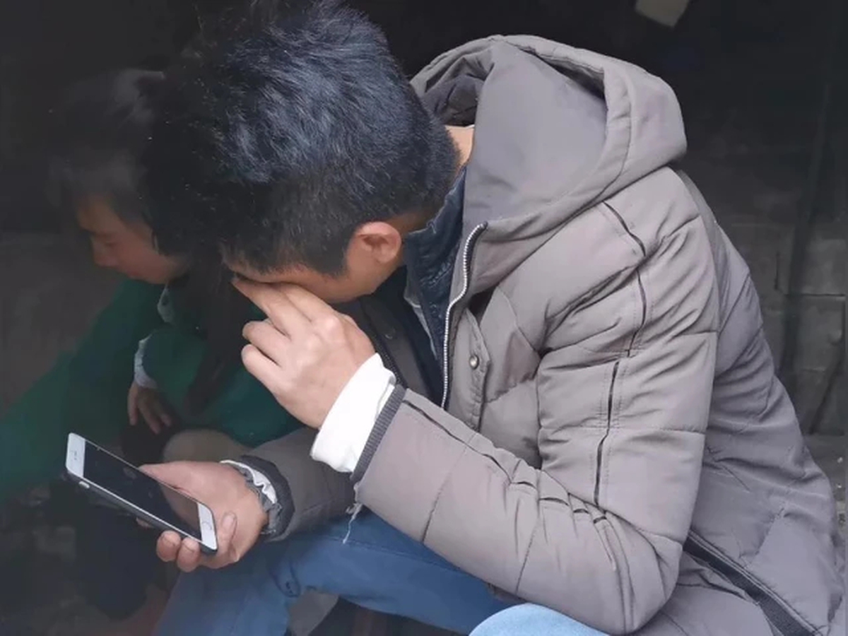 Chuyển khoản 368 triệu đồng để nhận 1,8 tỷ vào tài khoản ngân hàng, người đàn ông phải đến trình báo công an