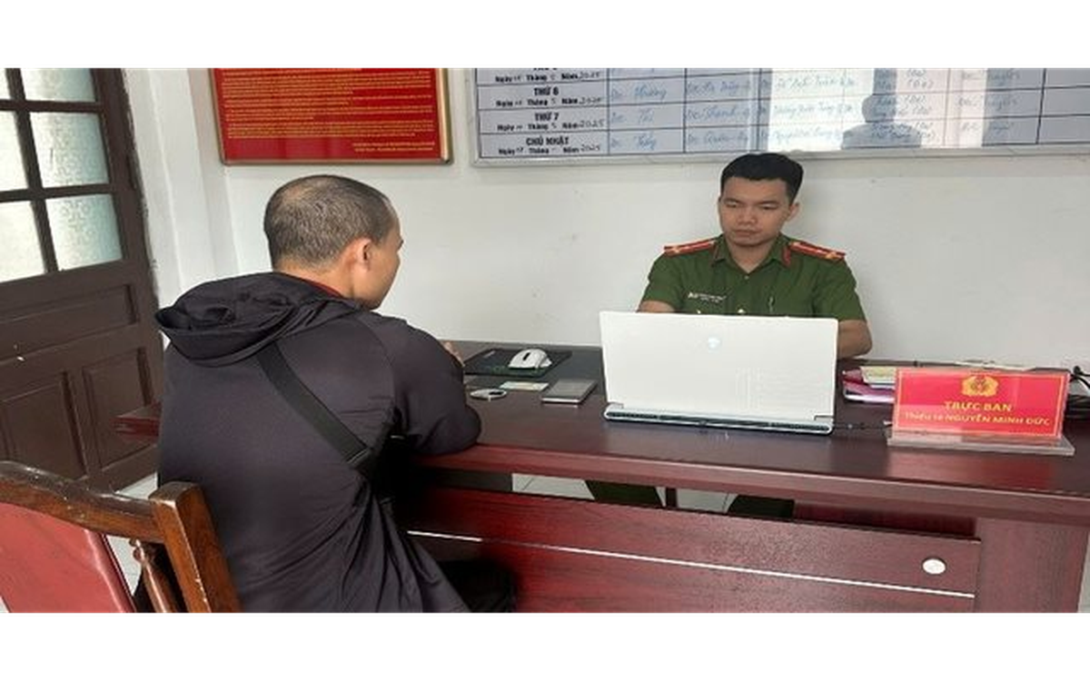 Tài khoản có khoản 1,8 tỷ đồng nhưng chỉ nộp thuế 5%: Công an yêu cầu người đàn ông 49 tuổi lên làm việc