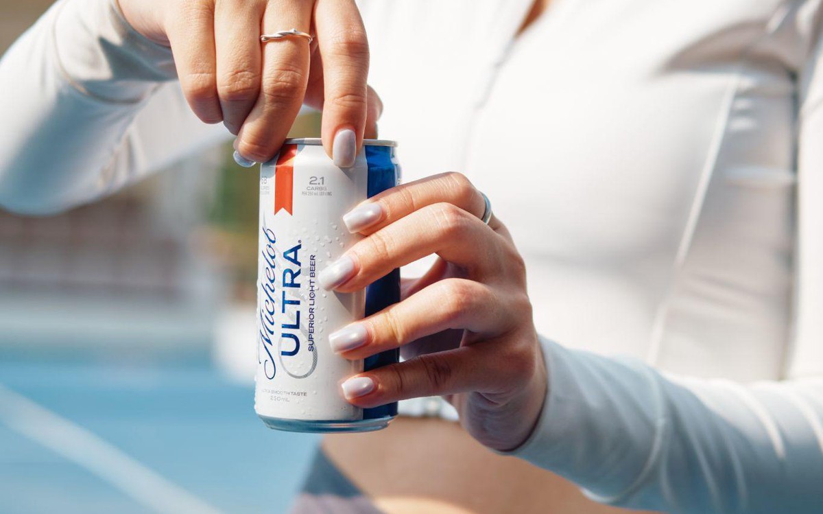 Bia mới Michelob ULTRA: Vị bia vượt trội cho lối sống năng động
