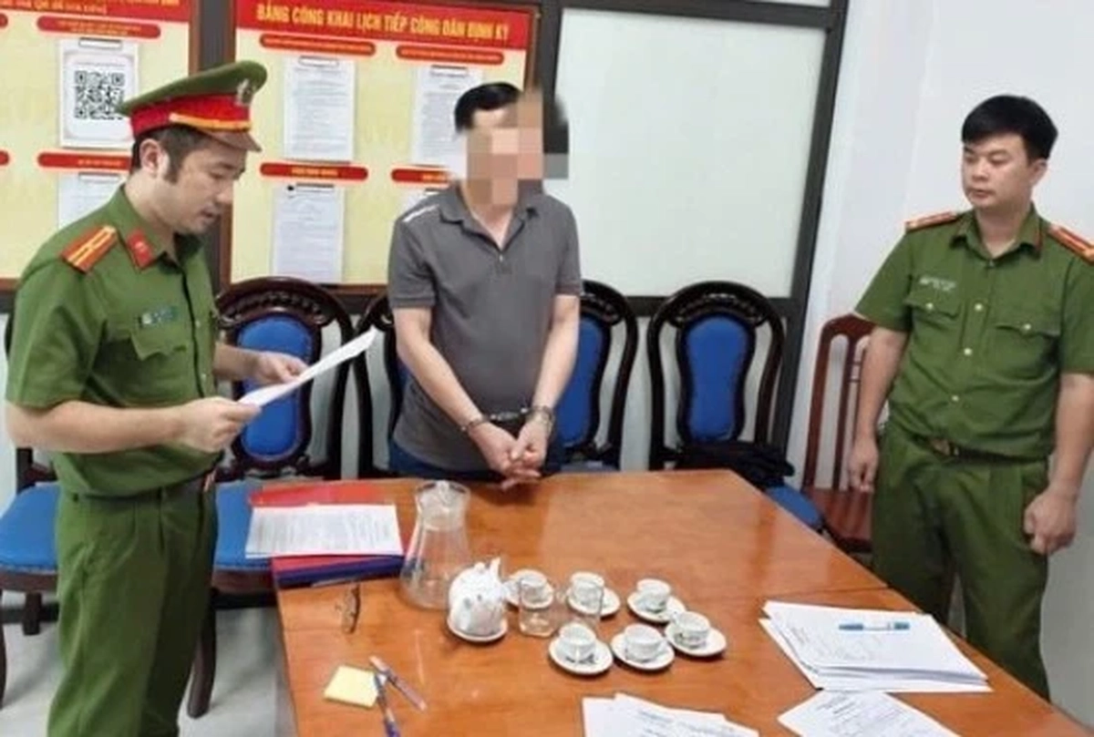 Cựu cán bộ Ủy ban Kiểm tra Tỉnh ủy Hòa Bình bị bắt vì lừa "chạy việc"