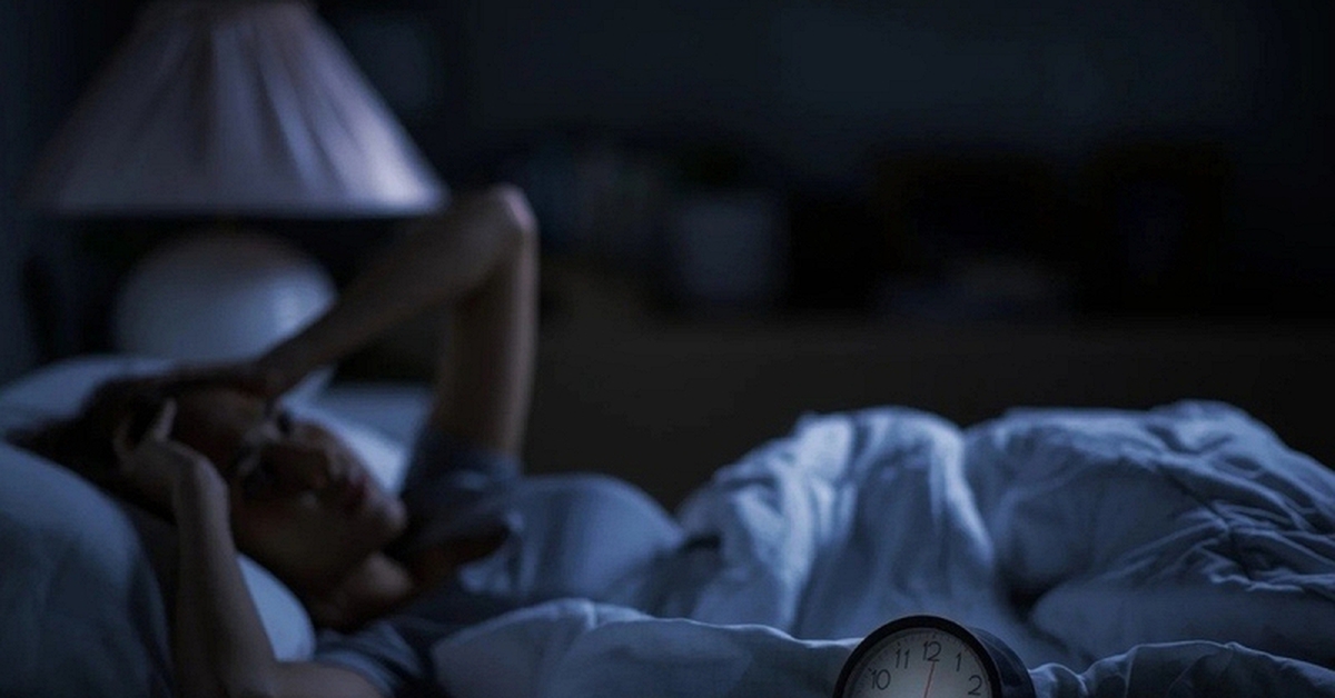 23h đêm, cuộc gọi từ số lạ chỉ nói đúng 1 câu rồi tắt máy khiến tôi biết 1 chuyện liên quan ngày 15 hàng tháng của chồng mình