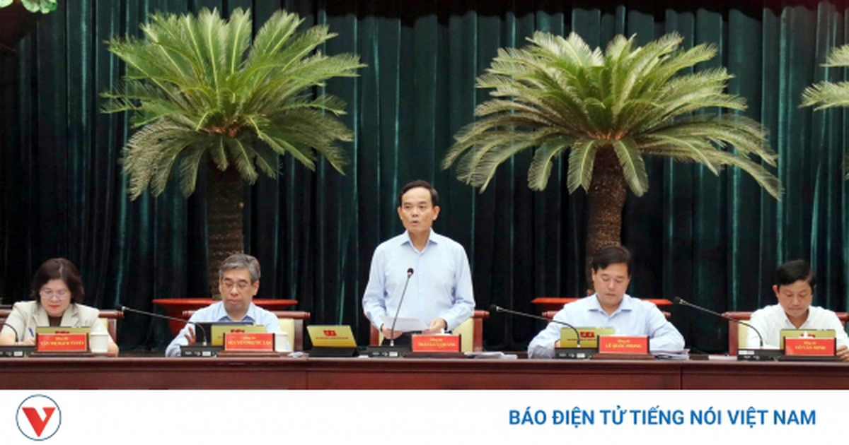 Bí thư TP.HCM: Chi khoảng 7.000 tỷ để miễn phí xe buýt, khám sức khỏe toàn dân