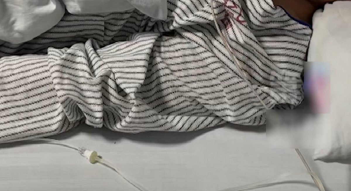 Chàng trai 30 tuổi mắt phải bỗng bị mờ, đi khám bác sĩ kết luận: Hệ miễn dịch đã bị tổn hại hoàn toàn