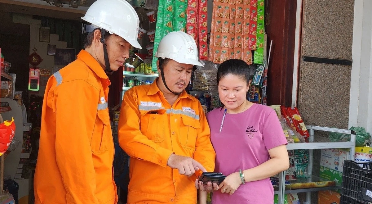 Hóa đơn tiền điện tăng vọt, ngành điện lực TP.HCM nói gì?