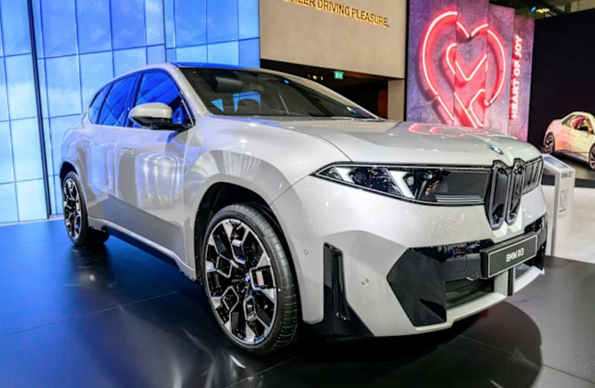 Chuyện ngược đời: Hết thời sao chép thế giới, T...