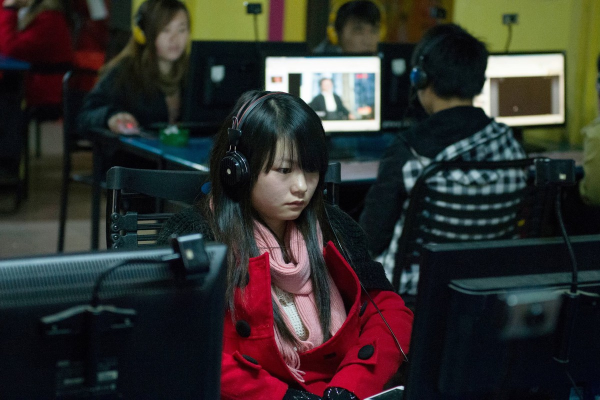 Hơn 122.600 quán net ‘cỏ’ hồi sinh khắp Trung Q...