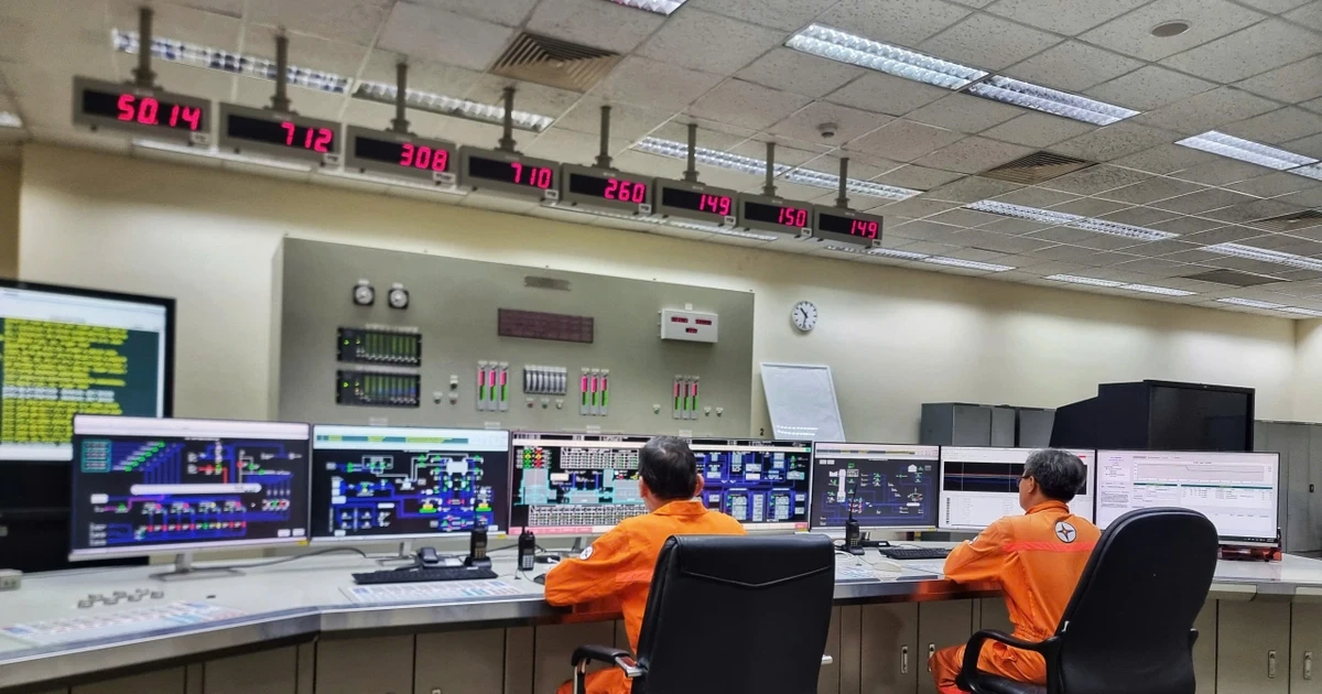 Cung ứng điện mùa nắng nóng: "Liệu cơm gắp mắm" trước áp lực kép