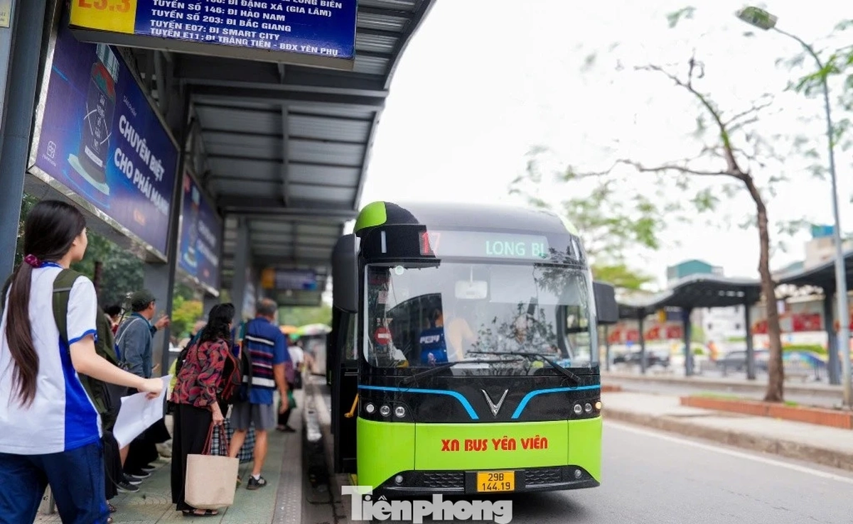 Sắp "xanh hóa" hơn 40% xe buýt Hà Nội