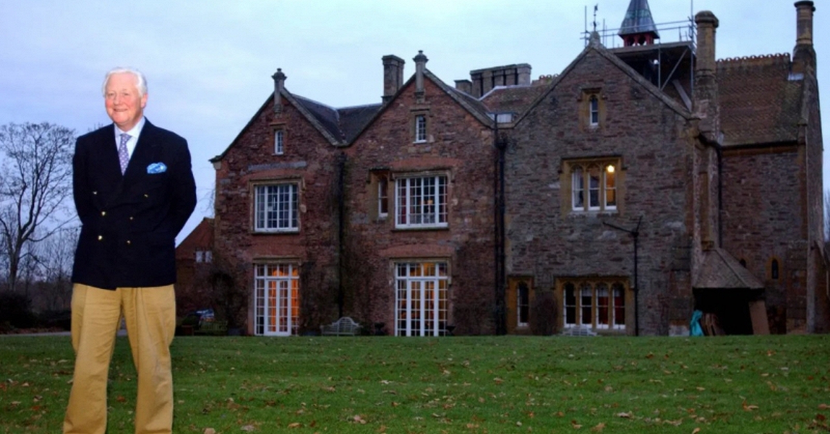 Triệu phú 80 tuổi ra 10 tiêu chí tuyển chọn vợ, nếu đáp ứng sẽ được nhận "lương" 1,7 tỷ đồng mỗi năm