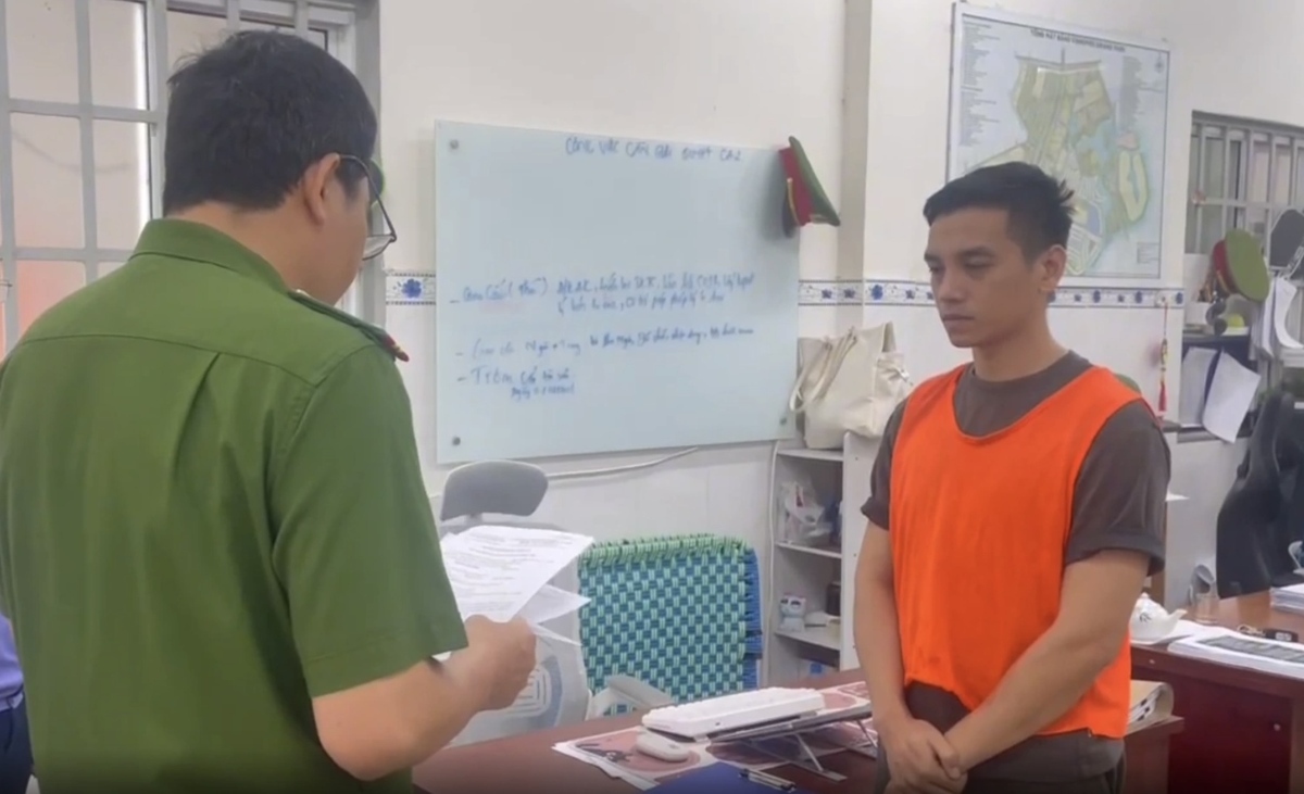 Bắt TikToker "Master Dũng Văn" lợi dụng mê tín lừa đảo, chiếm đoạt tài sản