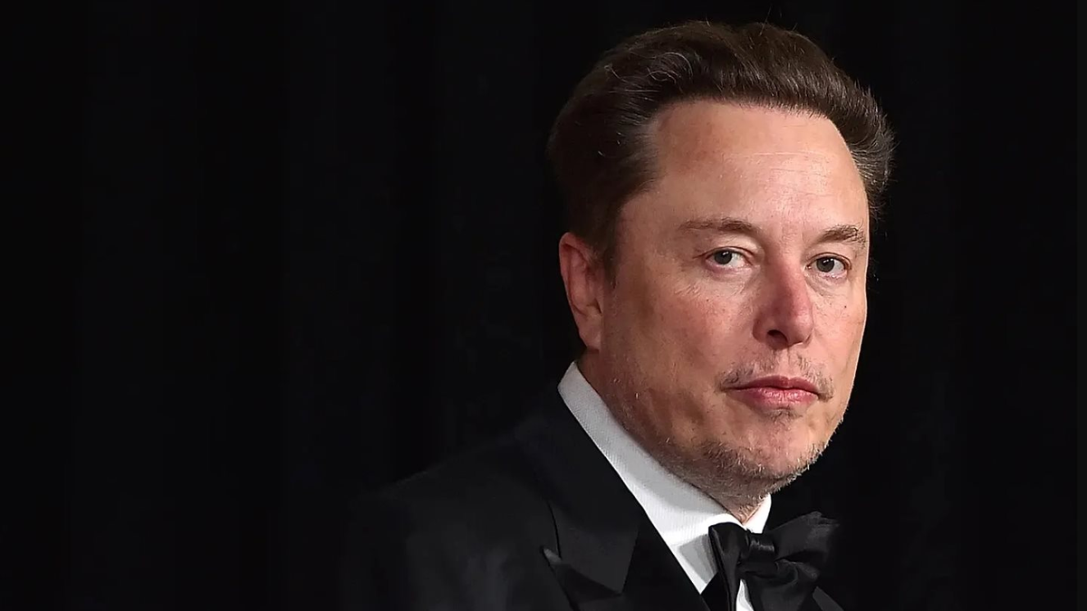 Elon Musk có thừa nhận bất ngờ về Robotaxi, tại...