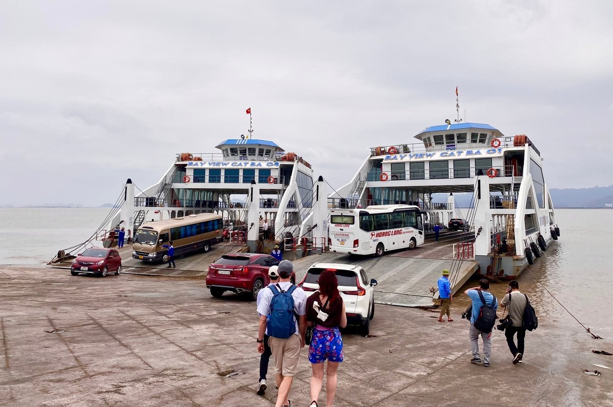 Toàn bộ người dân đi du lịch Cát Bà chú ý: Bến phà dừng chuyên chở phương tiện ra đảo