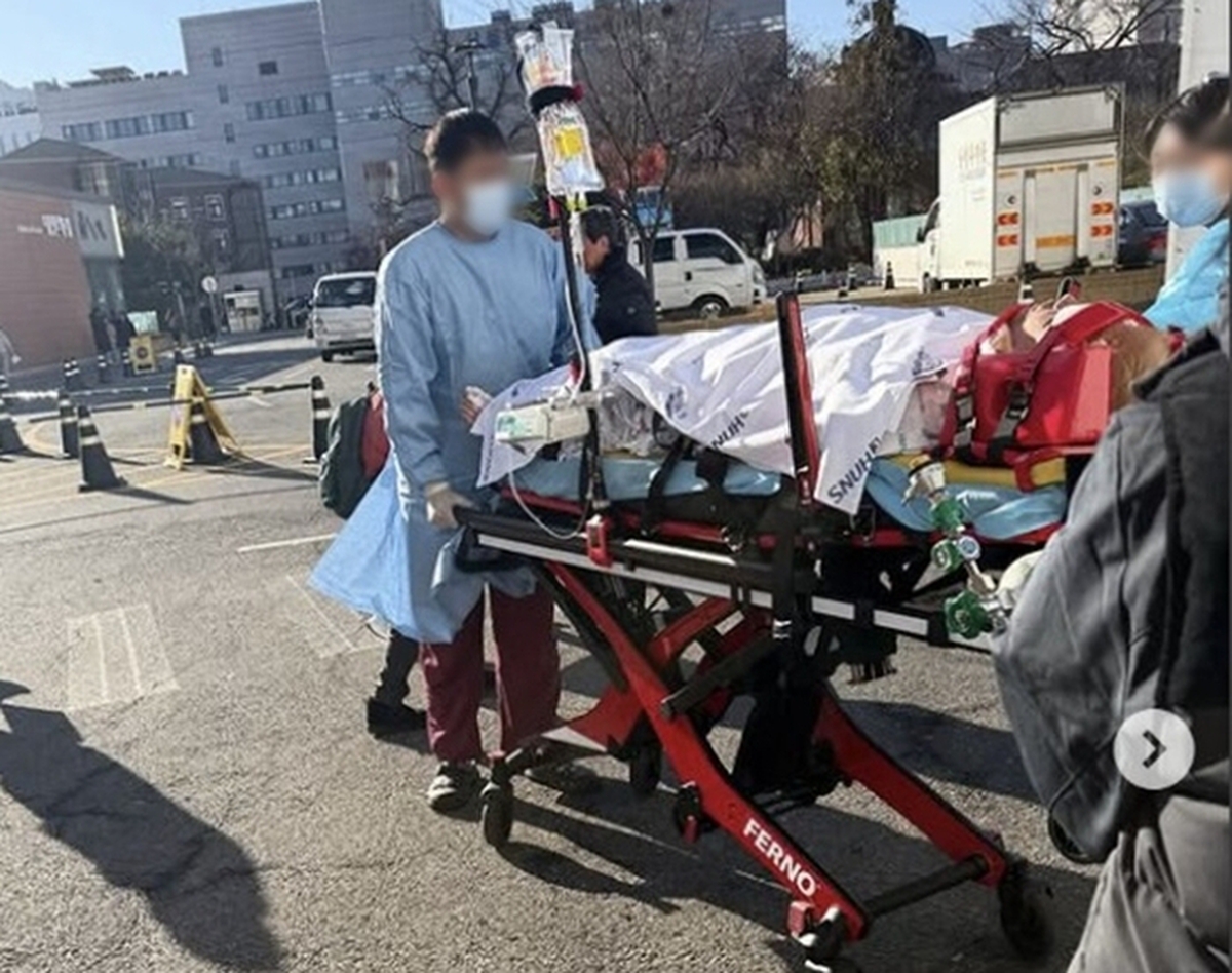 Hiện trường gây sốc vụ nam ca sĩ rơi từ sân thượng tầng 3 xuống đất