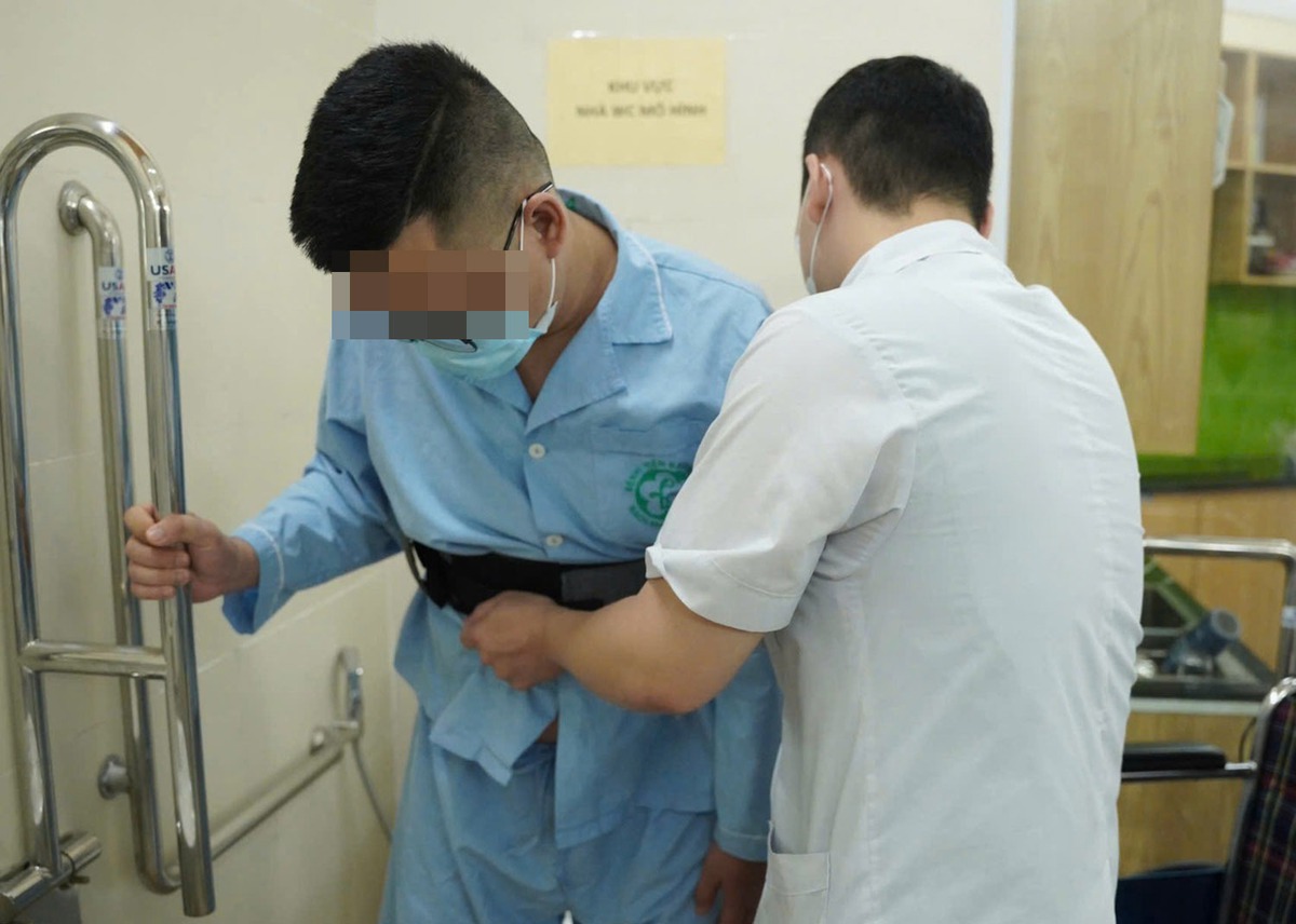 5 nhóm người dễ đột quỵ nhất khi nắng nóng và cảnh báo từ bác sĩ