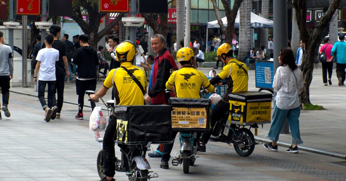 Leo thang máy, shipper giao đồ ăn kiếm tiền triệu mỗi ngày