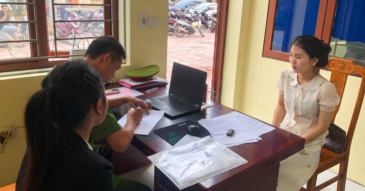 Người phụ nữ SN 1995 nhận 4 lần chuyển khoản gần 50 triệu đồng trong 8 tháng: Công an yêu cầu nữ kế toán SN 1991 lên làm việc