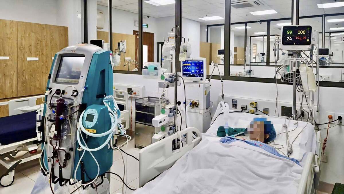 Uống hơn 30 viên thuốc hạ huyết áp, bệnh nhân sốc giãn mạch, phải lọc máu liên tục