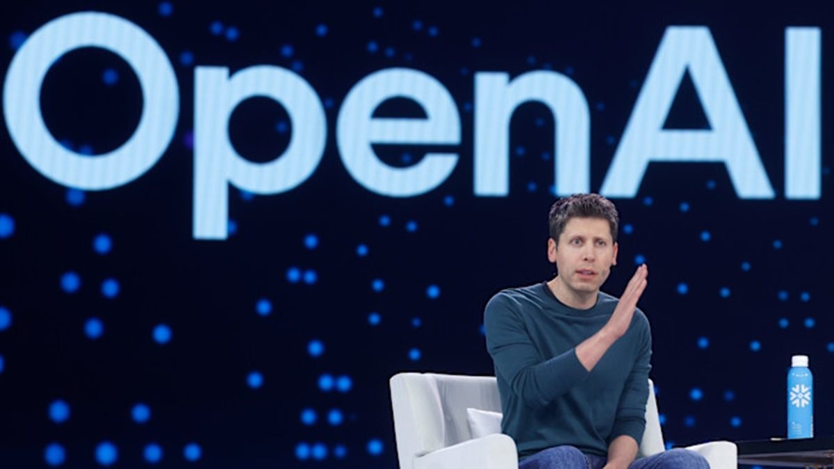 OpenAI có nguy cơ vỡ nợ, CEO Sam Altman đối đầu...