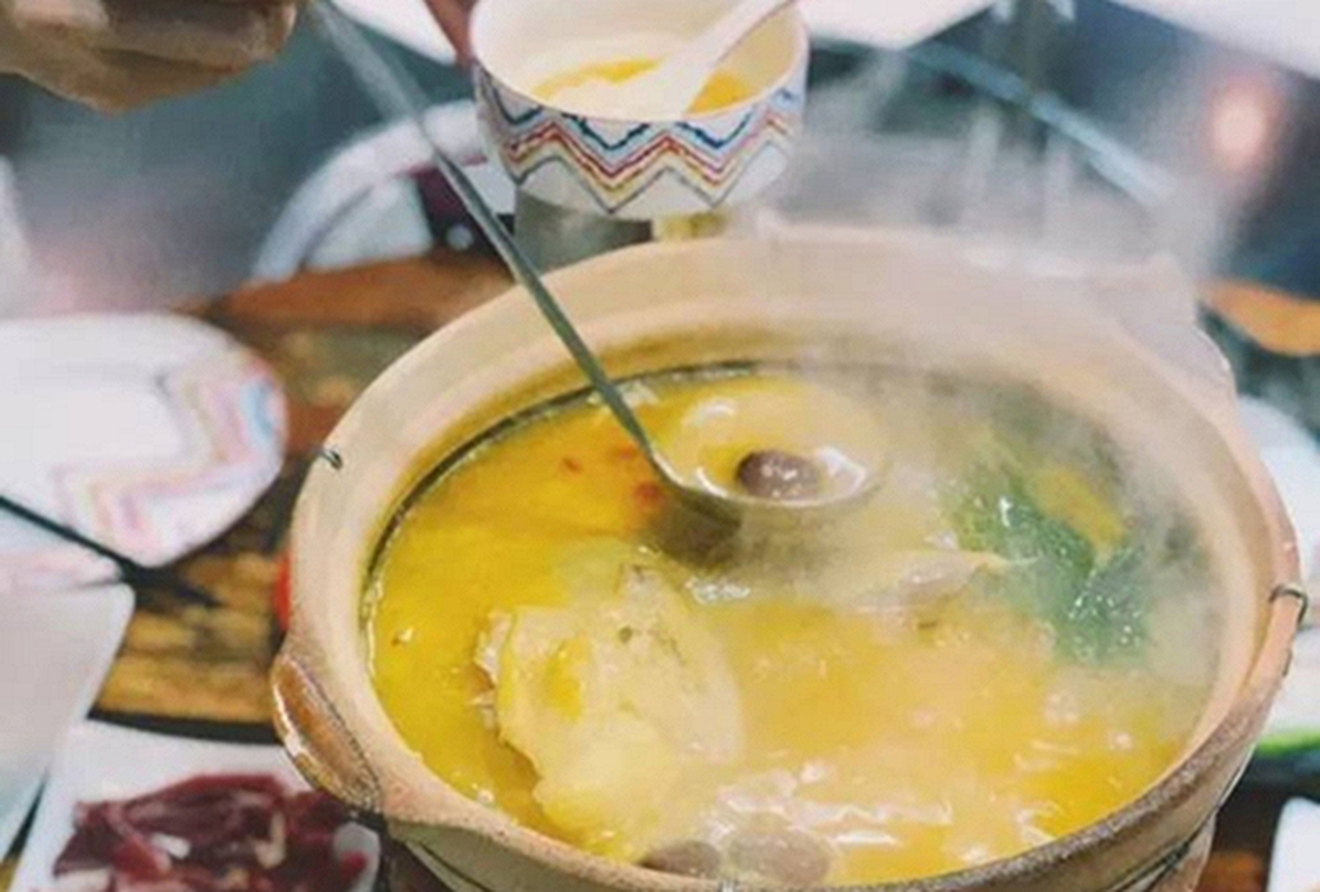 Ngày càng nhiều người chết vì ung thư, bác sĩ nhắc nhở: 4 loại nước, 5 thực phẩm "nuôi tế bào ung thư" cần tránh ăn nhiều