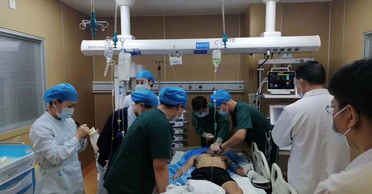 Một người cha 38 tuổi qua đời sau 30 ngày phát hiện ung thư đại trực tràng, chị vợ kể: "Anh ấy tưởng đau lưng"