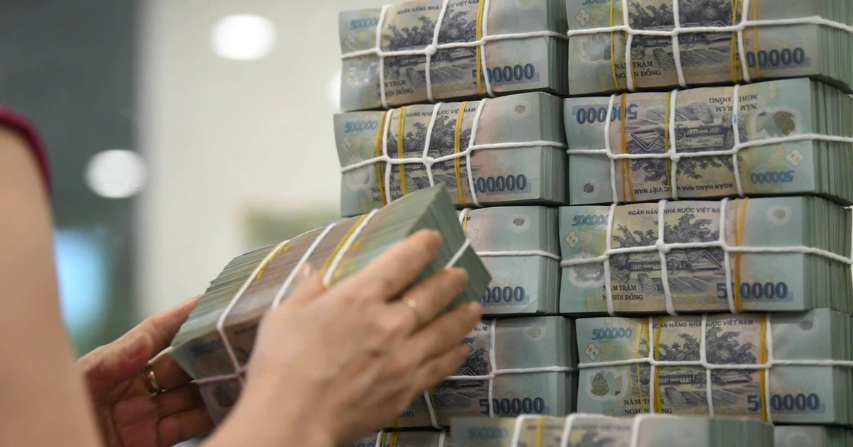 Thủ tướng yêu cầu "hạ nhiệt" lãi suất ngân hàng