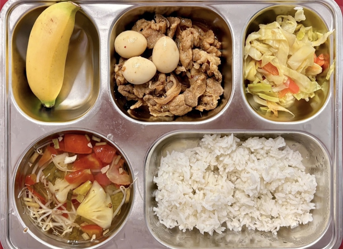 Lo thực phẩm bẩn, nhiều phụ huynh yêu cầu minh bạch từng "cọng rau, miếng thịt"