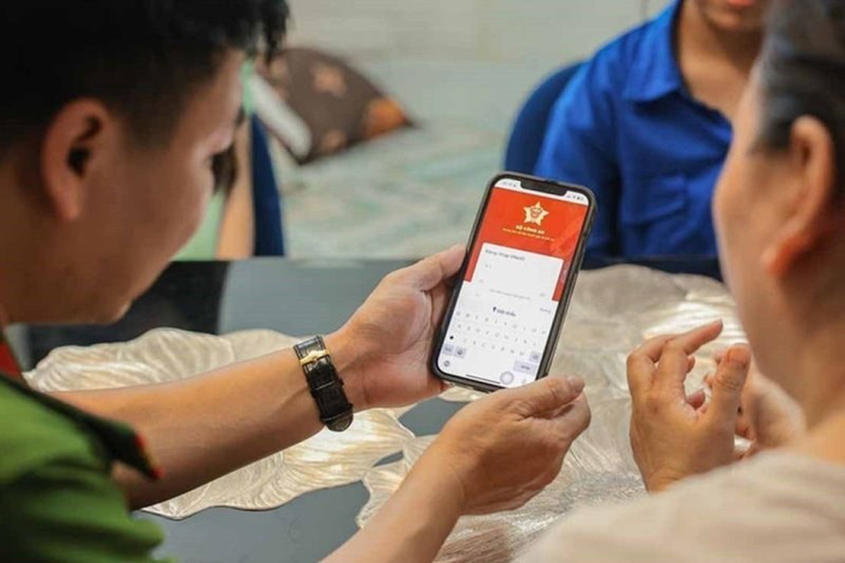 Tin vui: Từ tháng 4 này, toàn bộ công dân Việt Nam được miễn phí hàng loạt khoản phí trên VNeID