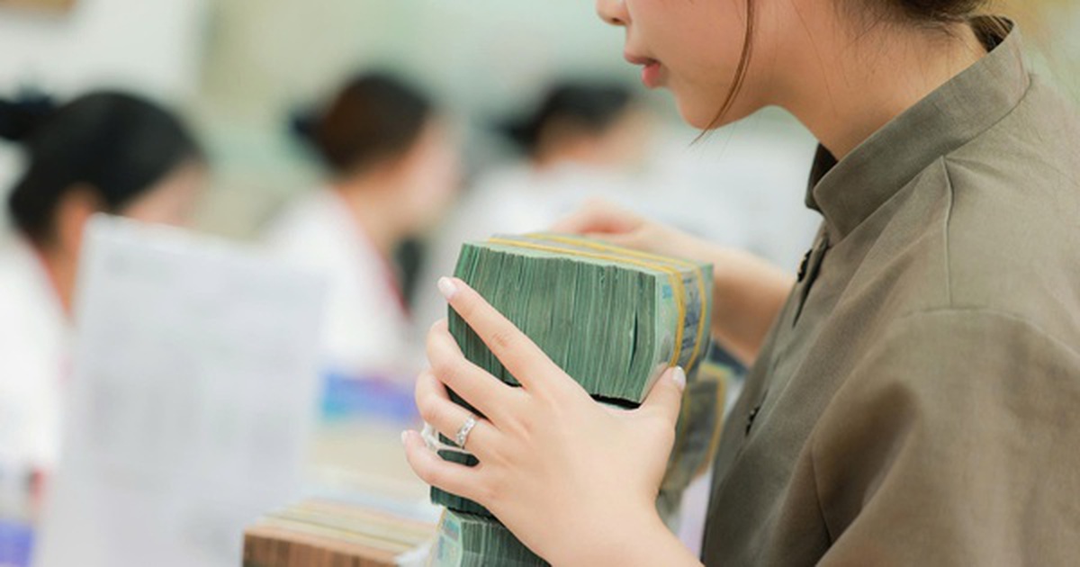 Một ngân hàng niêm yết lãi suất huy động 10%/năm