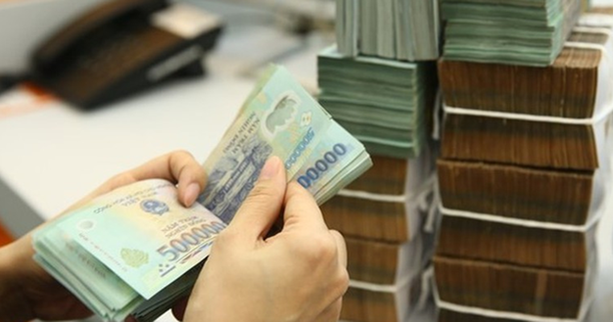 Ngân hàng tiếp tục tăng lãi suất tiết kiệm, gửi 500.000 đồng nhận lãi tới 8,2%/năm