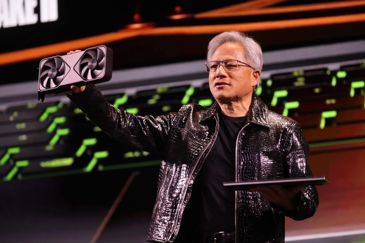 Từ cậu bé mê toán đến ông trùm đế chế 5.000 tỷ USD: CEO Nvidia tiết lộ 1 NGÀNH HỌC cốt lõi, AI khó thể thay thế