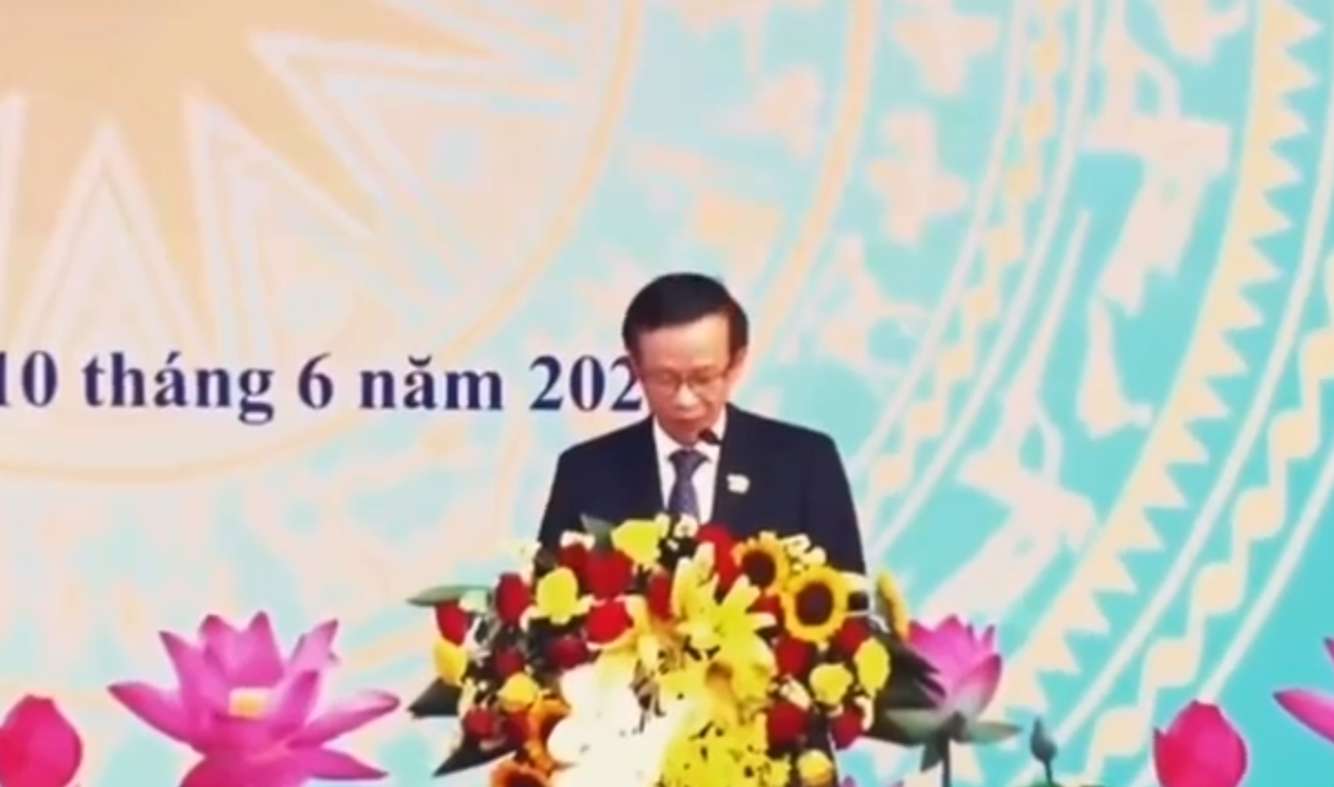 1 phút 4 giây bài phát biểu từ 4 năm trước của nguyên hiệu trưởng ĐH Sư phạm Hà Nội viral trở lại