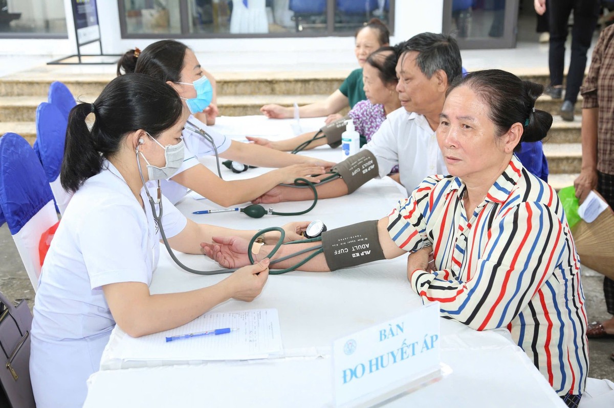 Tin rất vui: Bộ Y tế ban hành danh mục khám sức khỏe định kỳ miễn phí, tất cả người dân cần biết