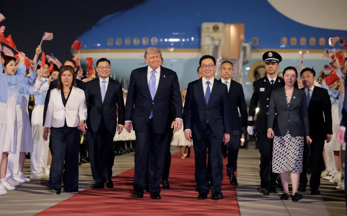 Gần 1.000 tỷ USD tháp tùng Tổng thống Trump tro...