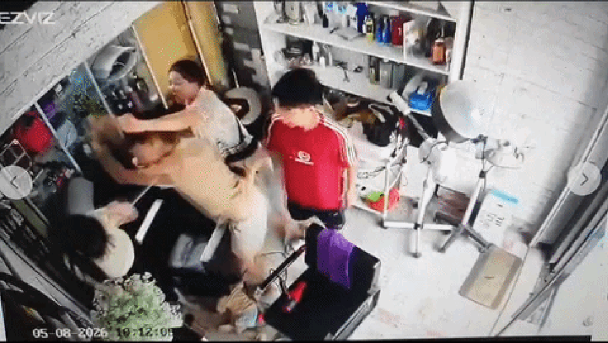 Vụ người phụ nữ bị đánh trong tiệm cắt tóc: Tạm giữ hình sự 2 anh em