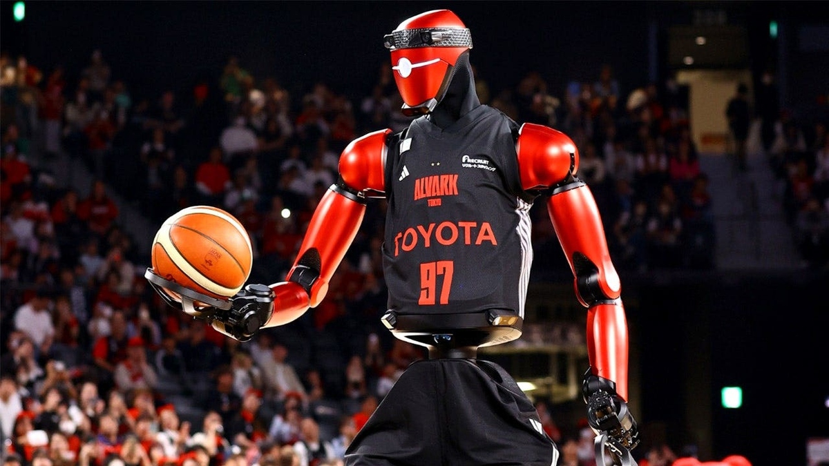 Toyota gây sốt với robot CUE7 cao hơn 2 mét, ném bóng chuẩn xác khiến cả NBA cũng phải dè chừng