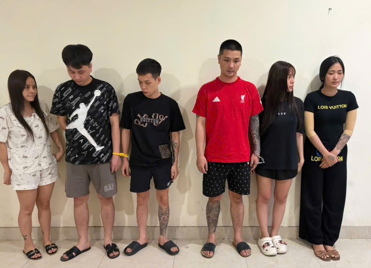 Đột kích phòng trọ tầng 2, công an phát hiện đĩa thủy tinh, thẻ CCCD dính tinh thể trắng: Nguyễn Thanh Tùng và 4 đối tượng bị khởi tố