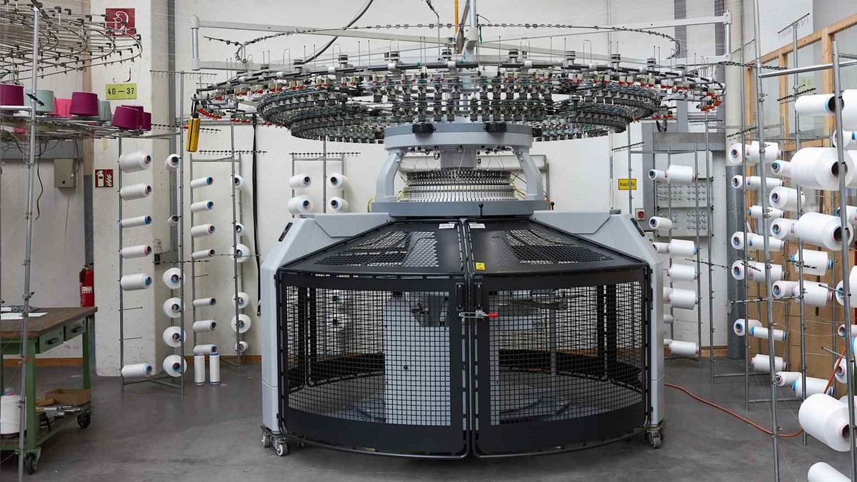 Nóng: Biểu tượng 100 năm tuổi trong ngành dệt m...