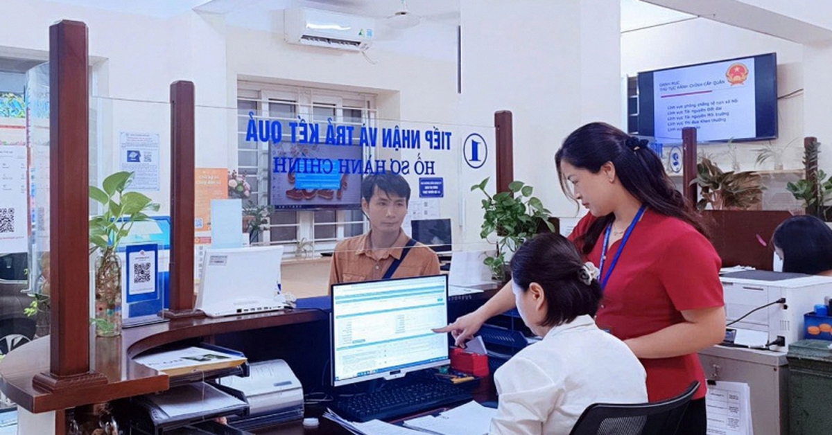 Từ 1/9/2026: Người dân đến cơ quan nhà nước được dùng điện thoại chụp tài liệu khi yêu cầu cung cấp thông tin