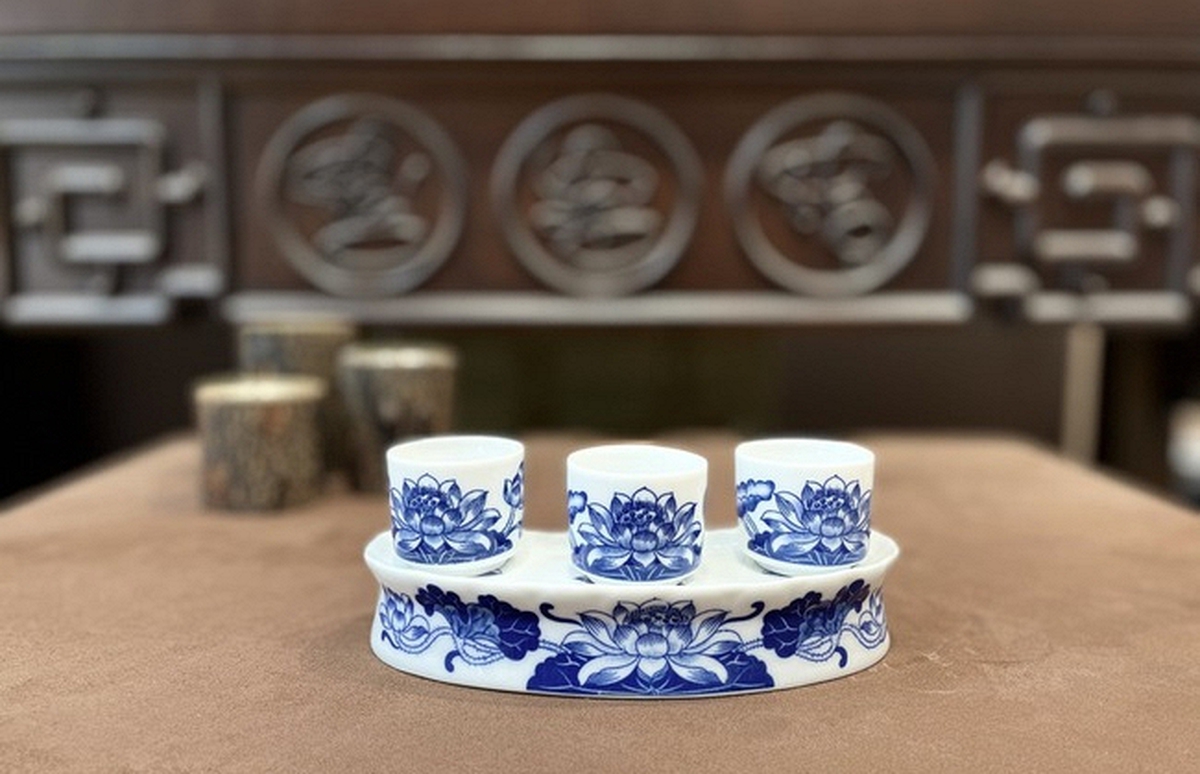 Lời khuyên với những nhà đặt 3 chén nước trên bàn thờ