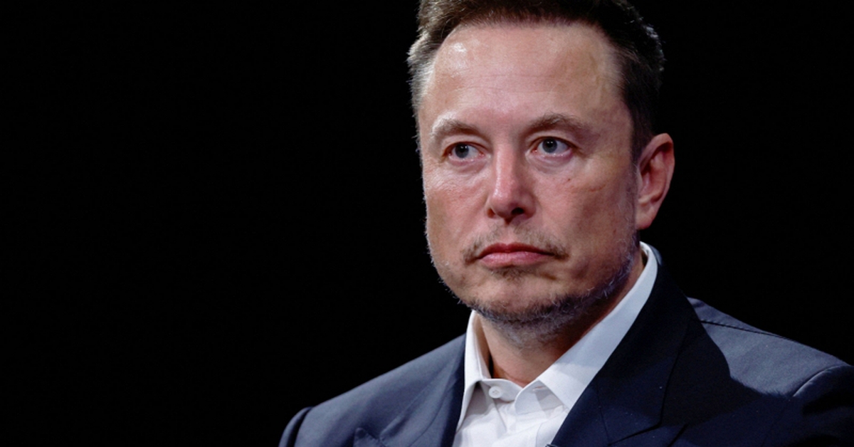Tỷ phú Elon Musk dự báo tương lai 20 năm nữa gây chấn động: Con người vẫn nên học đại học