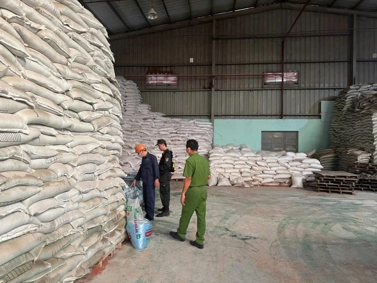 Phá đường dây sản xuất phân bón giả quy mô lớn ở Tây Ninh
