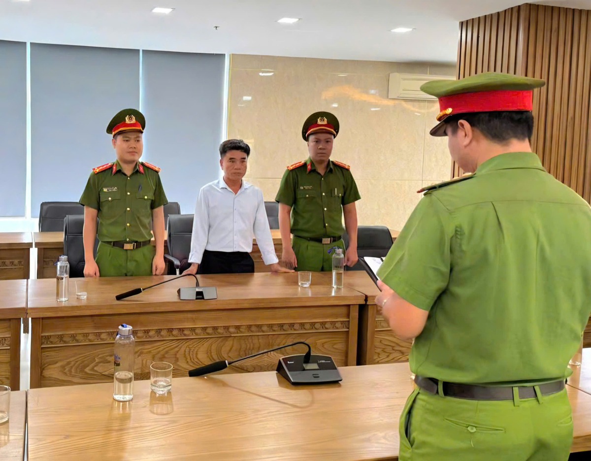 Quyết định khởi tố Giám đốc công ty xây dựng Huỳnh Văn Lo